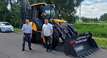 Отгрузка экскаватора-погрузчика в МУП "Водоканал", г. Нижнекамск